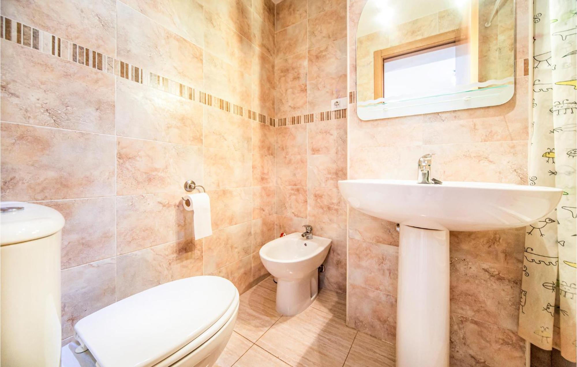 2 Bedroom Lovely Apartment In Oropesa Del Mar Eksteriør bilde